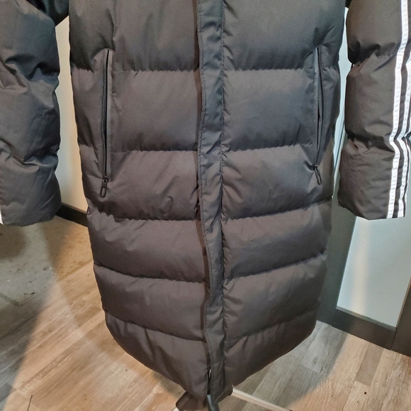 NEW Womens Heated Black Puffer Coat 100% Poly Fiber Fill With Battery Pack SZ S - Picture 3 of 14